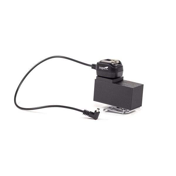 Electronic flash adapter for Polaroid Land Cameras that use #268 (with shoe for flash and PC cable).
